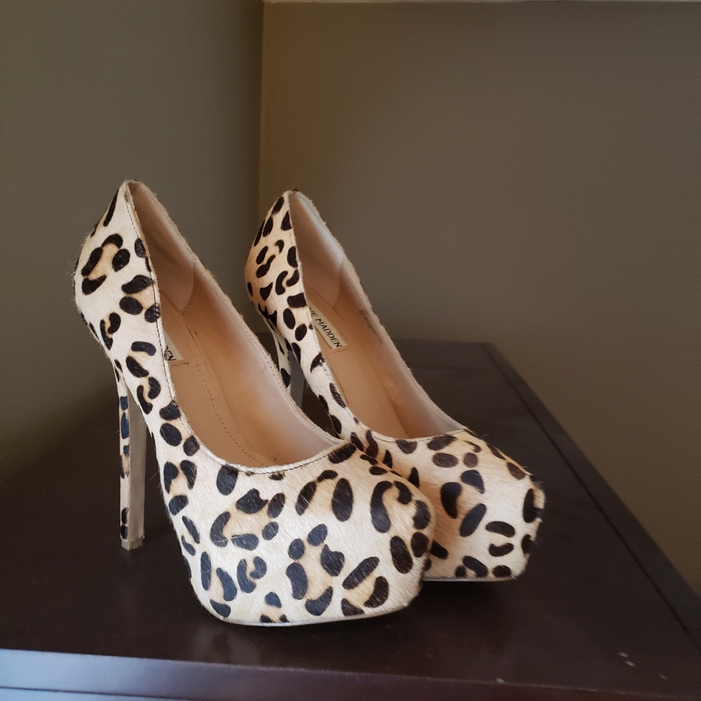 Steve Madden Animal print heels